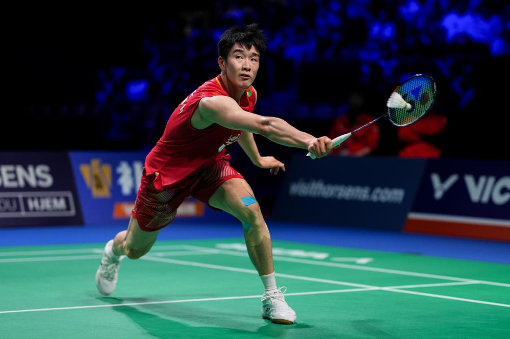 洛卡特利足球生涯全景解析从中场核心成长到俱乐部与国家队关键先生